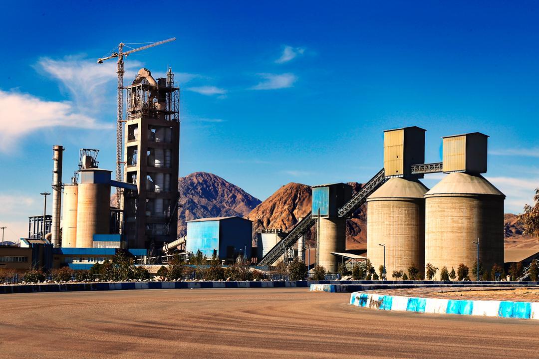 Momtazan cement factory